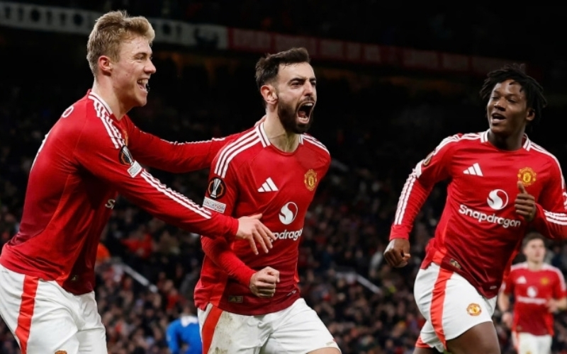 Rangers đối mặt với khó khăn khi liên tục thi đấu xa nhà