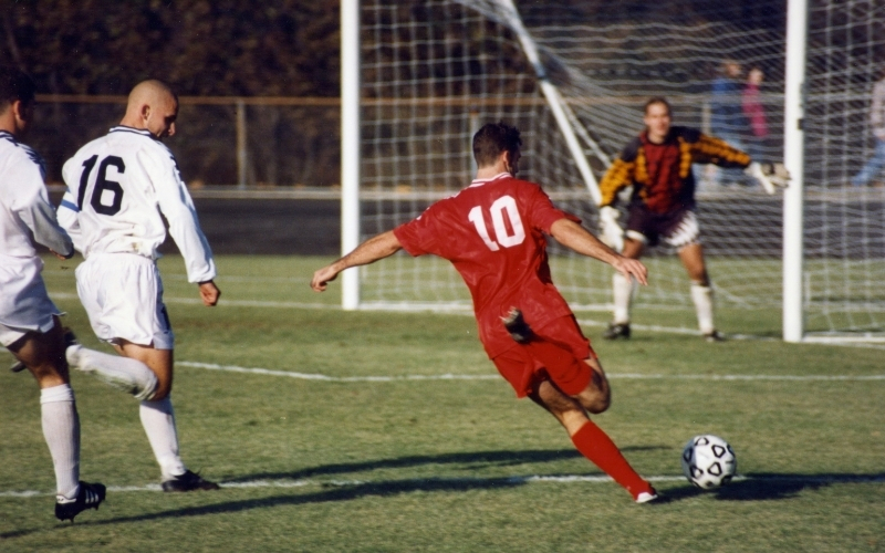 Tâm lý đám đông và những sai lầm thường gặp khi theo dõi tỷ lệ bóng đá.