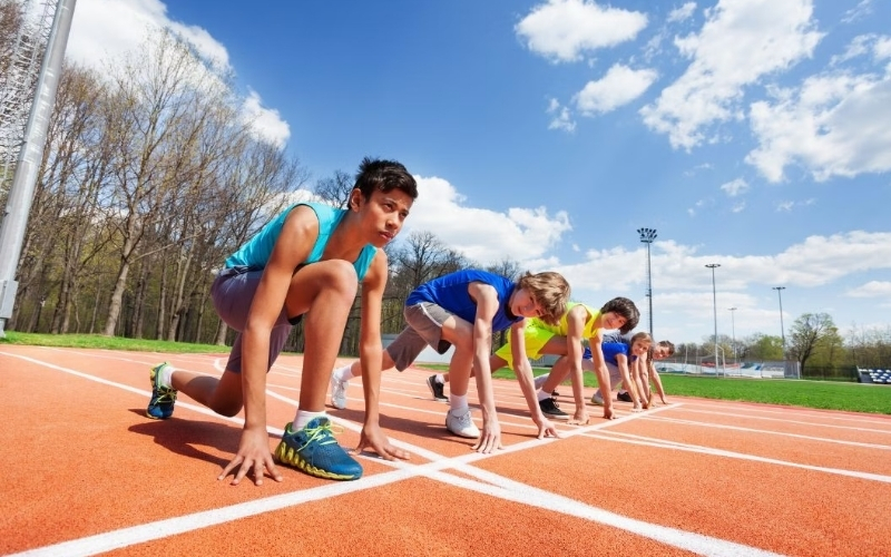 Kỹ thuật xuất phát thấp tối ưu cho cự ly ngắn