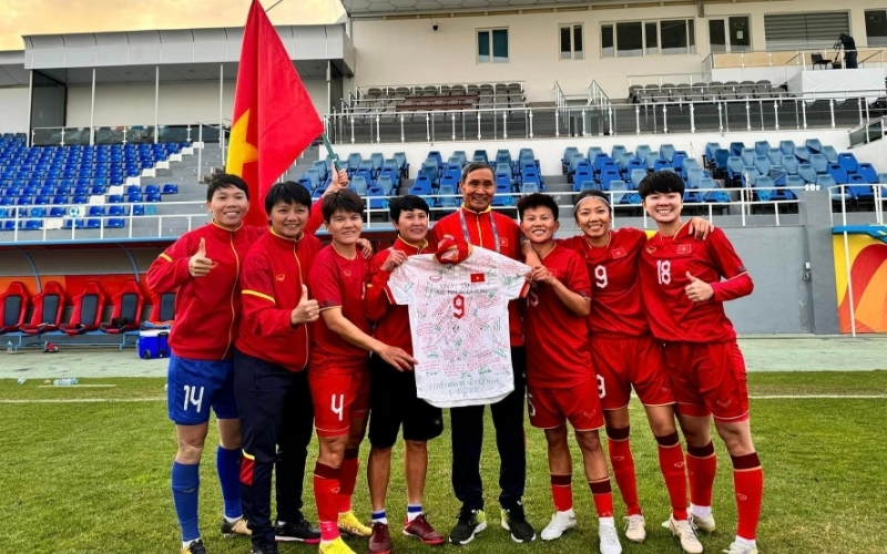 Lựa chọn nhân sự và sơ đồ chiến thuật linh hoạt