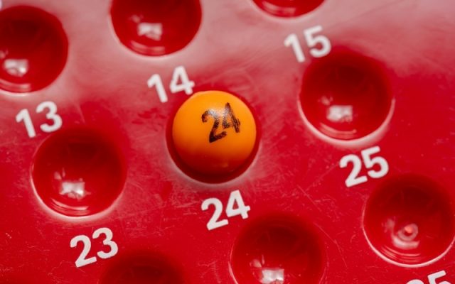 Ứng dụng toán học xác suất vào các trò chơi con số nhanh