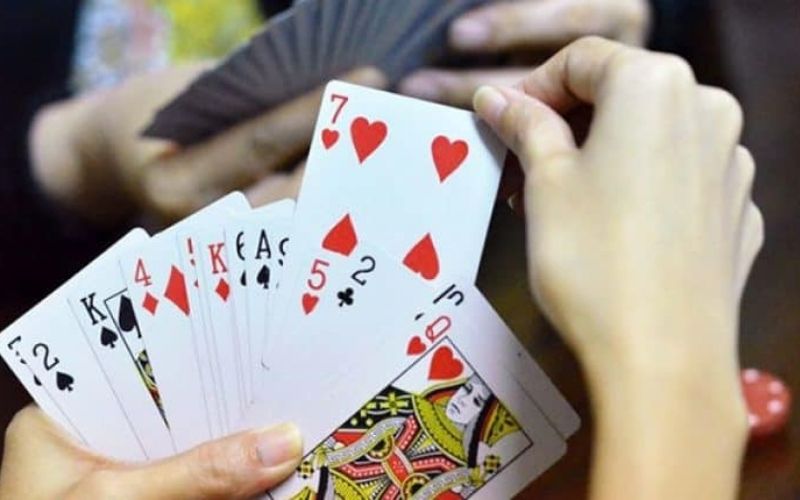 Kiểm soát cảm xúc cá nhân trước những biến động của ván bài